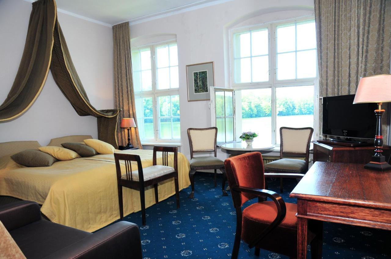 Zamek Podewils Krag Chambre photo